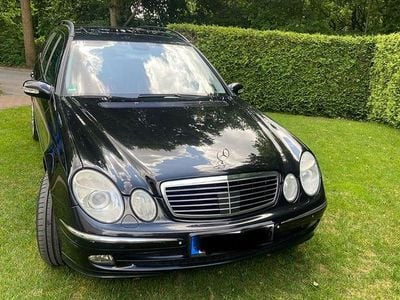 Mercedes E320