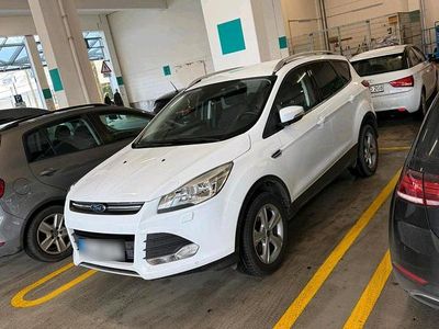 Usata Ford Kuga 150 CV (110 kW) 2015 Bianco SUV