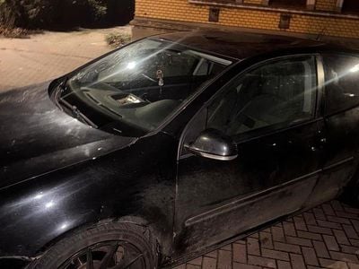 Schwarz Gebraucht 2009 VW Golf VI Kleinwagen | 1.000 € (Superpreis)