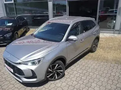 Neu MG ZS Luxury 197 PS (144 kW) 2026 Silber SUV