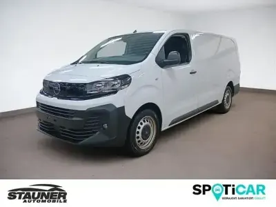 Używany Opel Vivaro 177 KM (130 kW) 2024 Biały Minivan