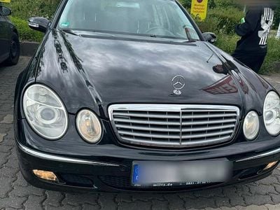 Mercedes E200