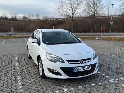 Gebraucht Opel Astra 140 PS (102 kW) 2012 Weiß Kombi