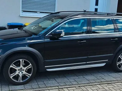 Gebraucht Volvo XC70 Summum 215 PS (158 kW) 2012 Schwarz Kombi