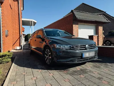 Gebraucht VW Passat 122 PS (89 kW) 2020 Grau Kombi