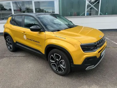Second-hand Jeep Avenger EV Summit 114 kW (156 CP) 2023 Galben SUV
