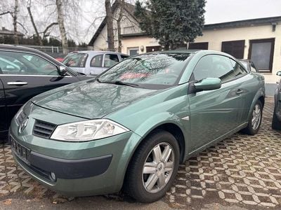 Grün Gebraucht 2004 Renault Mégane Cabriolet Authentique Cabrio | 3.290 € (Etwas zu teuer)