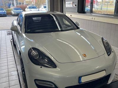 Gebraucht Porsche Panamera Turbo Chrono 540 PS (397 kW) 2011 Oryxweiß perlmutteffekt (metallic) Limousine