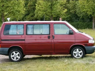 Używany VW T4 150 KM (110 kW) 2001 Czerwony Van
