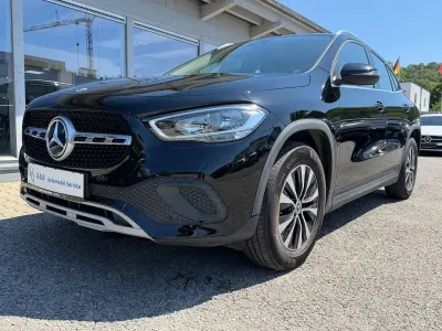 Gebraucht Mercedes GLA180 116 PS (85 kW) 2023 Schwarz SUV