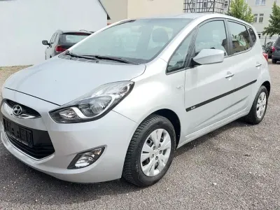 Gebraucht Hyundai ix20 Edition 125 PS (91 kW) 2014 Silber Kleinwagen