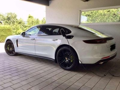 Porsche Panamera 4