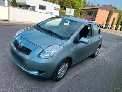 Brugt Toyota Yaris 69 HK (50 kW) 2006 Grå Hatchback