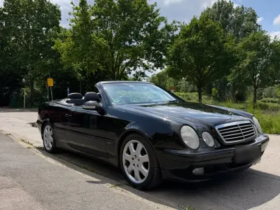 Używany Mercedes CLK200 136 KM (100 kW) 2000 Czarny Kabriolet