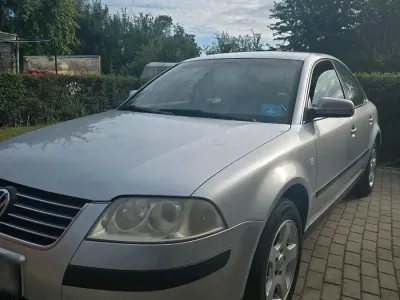 Gebraucht VW Passat 2001 Silber Limousine