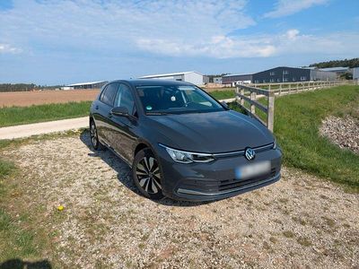 Gebraucht VW Golf VIII Move 110 PS (80 kW) 2023 Grau Limousine