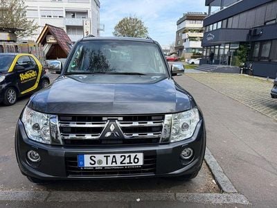 Usata Mitsubishi Pajero Edition 200 CV (147 kW) 2014 Grigio SUV