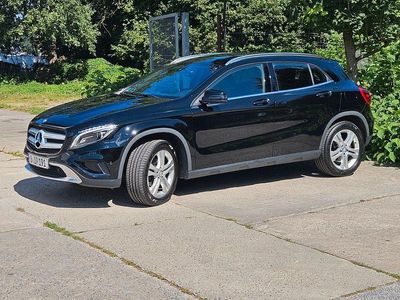 Mercedes GLA220