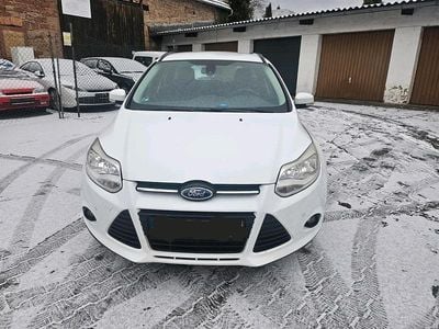 Usata Ford Focus 116 CV (85 kW) 2014 Bianco Station wagon