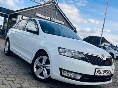 Gebraucht Skoda Rapid Joy 90 PS (66 kW) 2016 Weiß Limousine