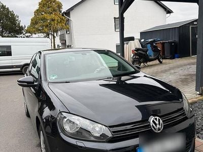Gebraucht VW Golf VI 105 PS (77 kW) 2010 Schwarz Kleinwagen