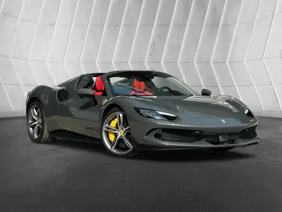 Gebraucht Ferrari 296 829 PS (609 kW) 2025 Grau Cabrio