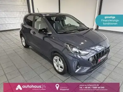 Gebraucht Hyundai i10 GO! 67 PS (49 kW) 2023 Grau Kleinwagen