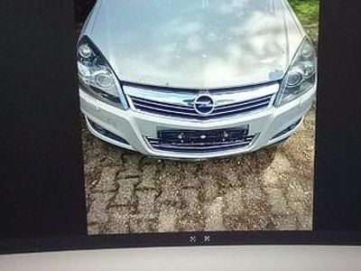 Gebraucht Opel Astra 150 PS (110 kW) 2008 Beige Limousine
