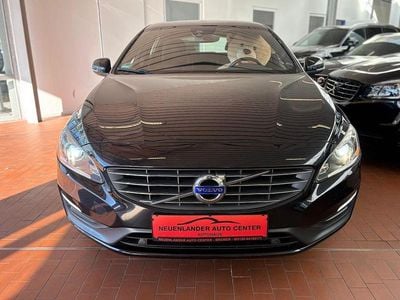Usata Volvo V60 Business Edition 163 CV (119 kW) 2015 Nero Station wagon