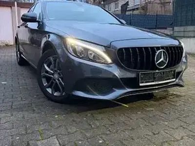 Gebraucht Mercedes C180 Avantgarde 156 PS (114 kW) 2015 Grau Limousine