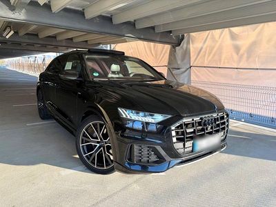 Second-hand Audi Q8 S-Line 231 CP (169 kW) 2020 Negru SUV