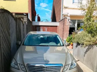Gebraucht Mercedes E250 205 PS (150 kW) 2010 Gelb Limousine