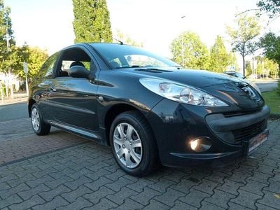 Gebraucht Peugeot 206+ Basis 75 PS (55 kW) 2009 Grau Kleinwagen