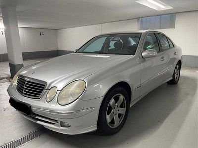 Mercedes E320