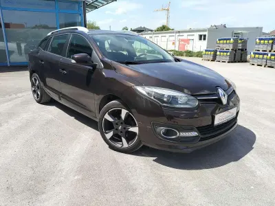 Gebraucht Renault Mégane GrandTour Initiale Paris 132 PS (97 kW) 2014 Braun Kombi