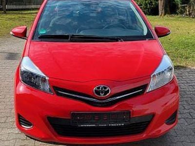Gebraucht Toyota Yaris Club 99 PS (72 kW) 2012 Kleinwagen