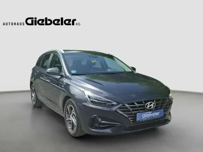 Gebraucht Hyundai i30 Prime 159 PS (116 kW) 2021 Dark knight / mic Kombi