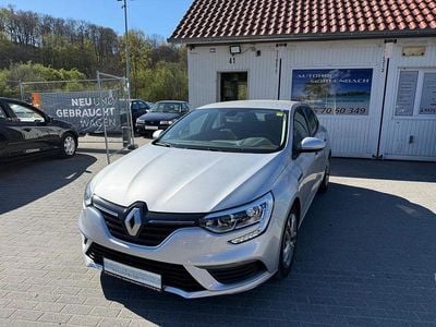 Usata Renault Mégane IV Play 110 CV (80 kW) 2018 Argento Berlina