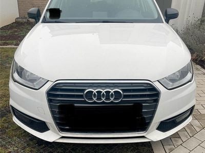Weiß Gebraucht 2015 Audi A1 Sportback Sport Kleinwagen | 8.900 € (Fairer Preis)