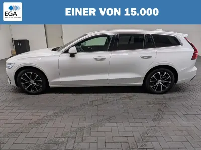 Gebraucht Volvo V60 Momentum 190 PS (139 kW) 2020 Weiß Kombi