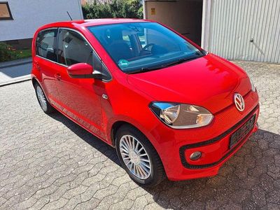 Second-hand VW up! CLUB 75 CP (55 kW) 2015 Roșu Hatchback