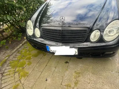 Gebraucht Mercedes E200 122 PS (89 kW) 2004 Schwarz Limousine