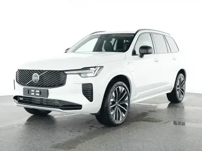 Używany Volvo XC90 Plus 310 KM (228 kW) 2025 Biały SUV