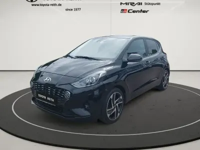 Gebraucht Hyundai i10 Style 67 PS (49 kW) 2020 Schwarz Kleinwagen