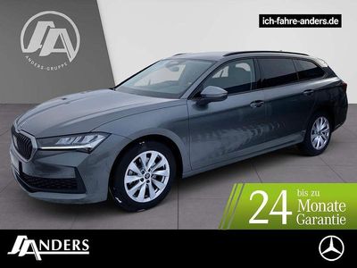 Graphitgrau Gebraucht 2025 Skoda Superb Essence Kombi | 32.244 € (Fairer Preis)