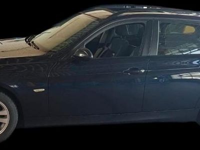 Gebraucht BMW 320 163 PS (119 kW) 2007 Blau Kombi