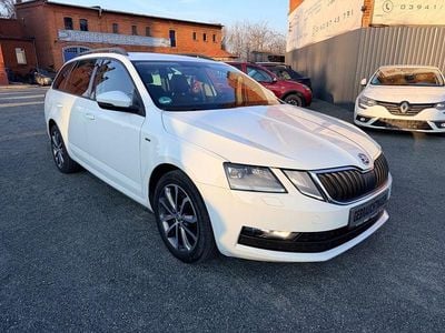 Weiß Gebraucht 2017 Skoda Octavia Drive Kombi | 10.899 € (Fairer Preis)