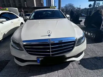 Occasion Mercedes E200 150 ch (110 kW) 2018 Jaune Berline