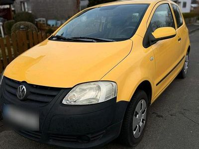 Gebraucht VW Fox 54 PS (39 kW) 2005 Gelb Kleinwagen