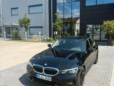 Używany BMW 320 Sport Line 184 KM (135 kW) 2021 Czarny Sedan/Limuzyna